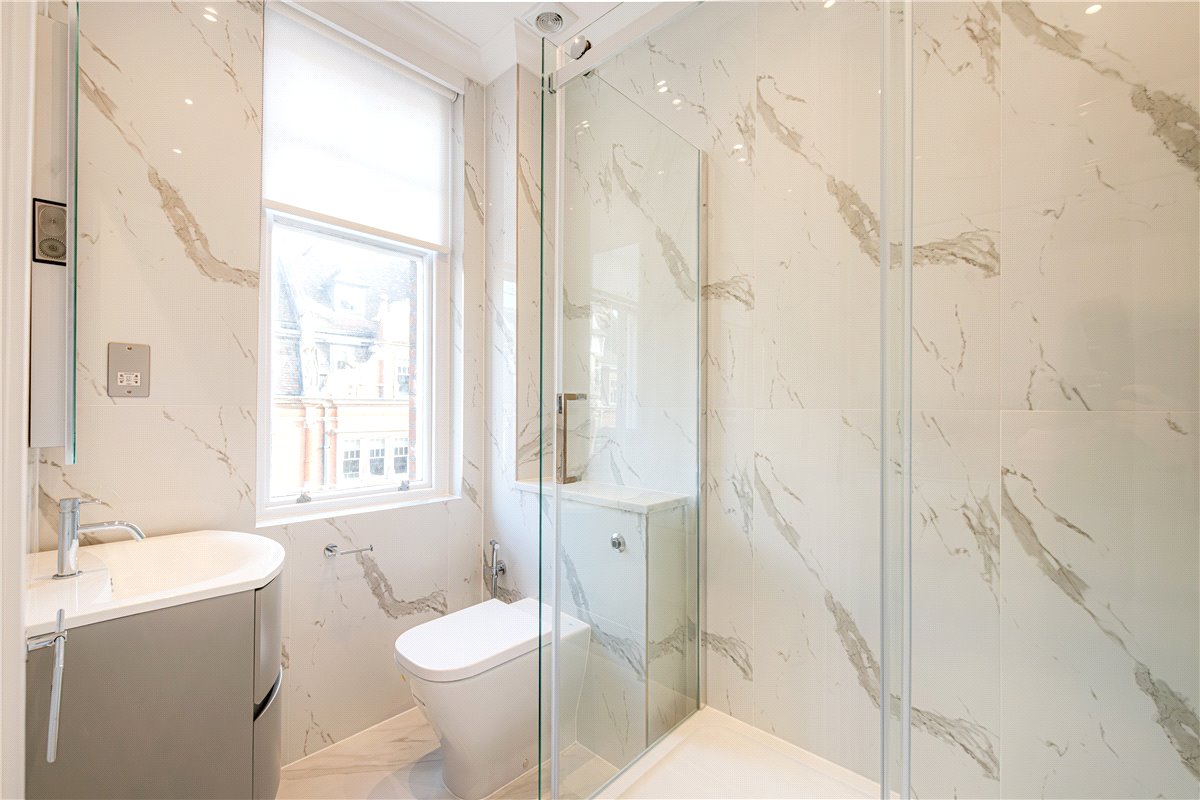 4 bedroom Flat, Duke Street, Mayfair, W1K - Available, Image 17