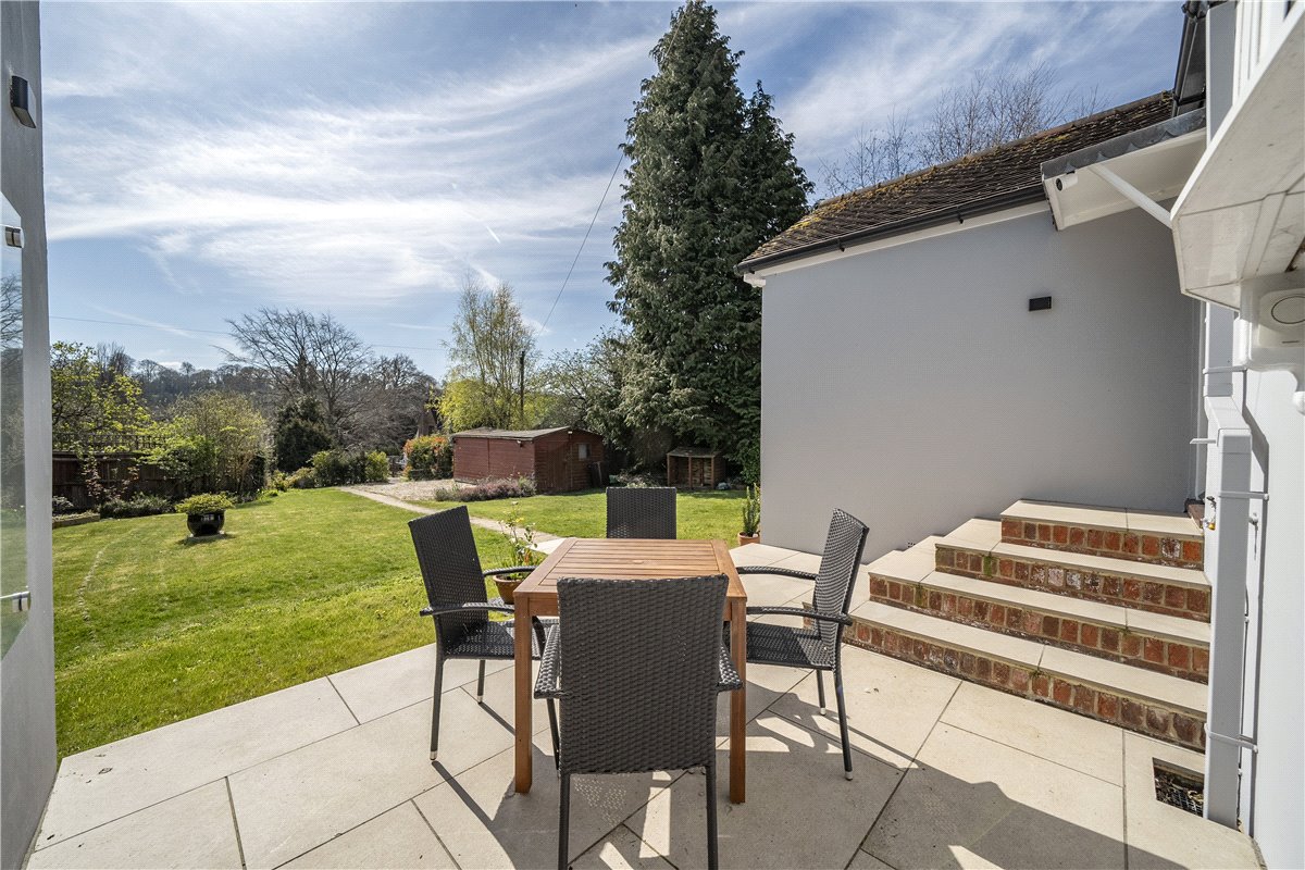 3 bedroom House, East Street, Hambledon, PO7 - Sold, Image 3