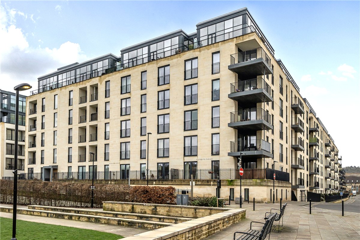 2 bedroom Flat, Midland Road, Bath, BA2 - Sold