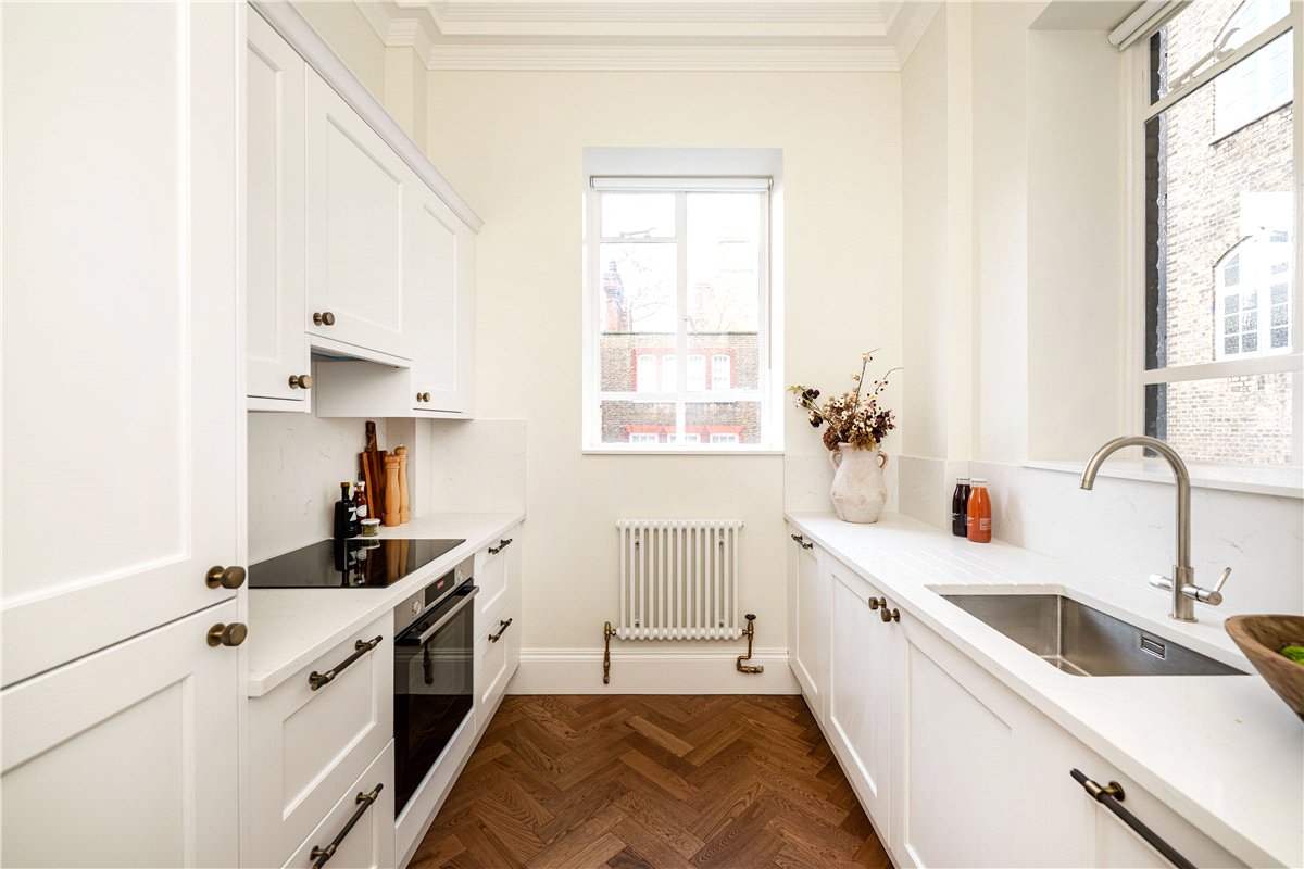 1 bedroom Flat, Upper Brook Street, Mayfair, W1K - Available, Image 14
