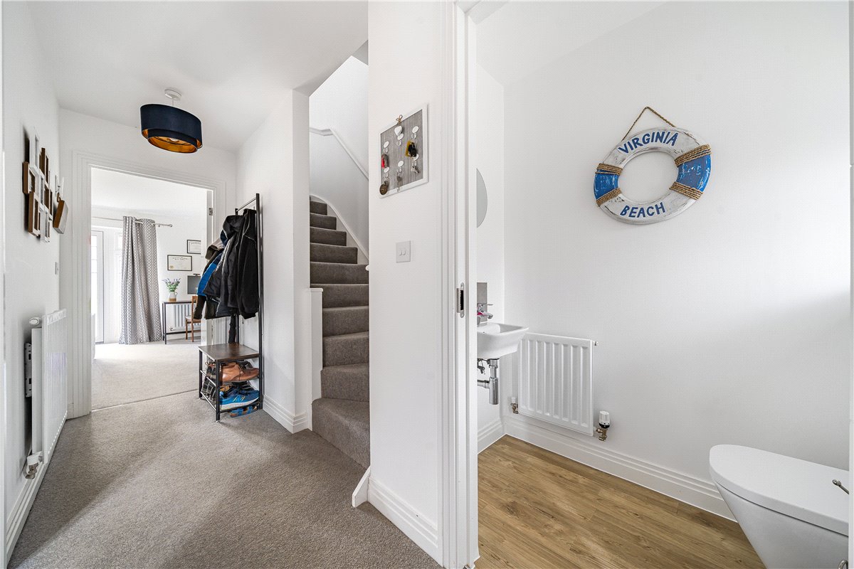 3 bedroom House, Fearnley Close, Glebe Farm, MK17 - , Image 7
