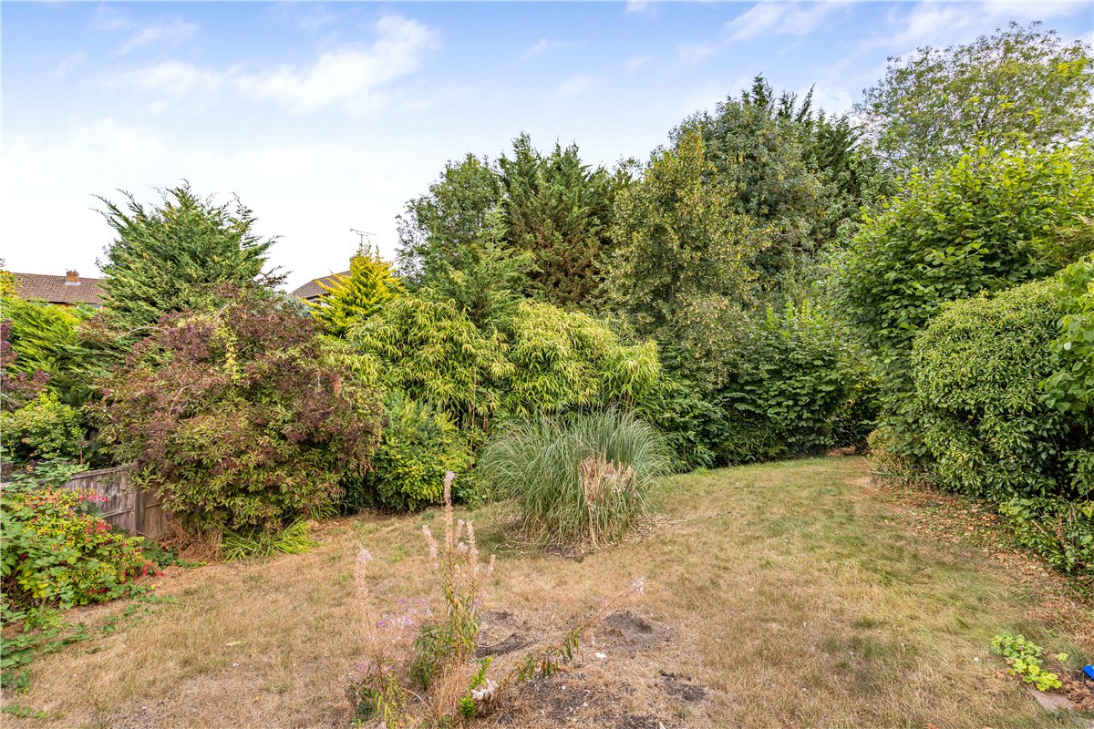 2 bedroom Bungalow, Lionel Close, Wendover, HP22 - Available, Image 14