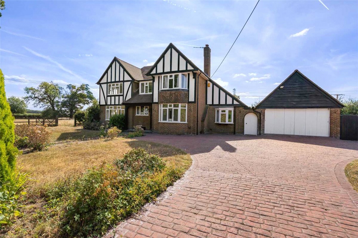 4 bedroom House, Kings Lane, South Heath, HP16 - Available