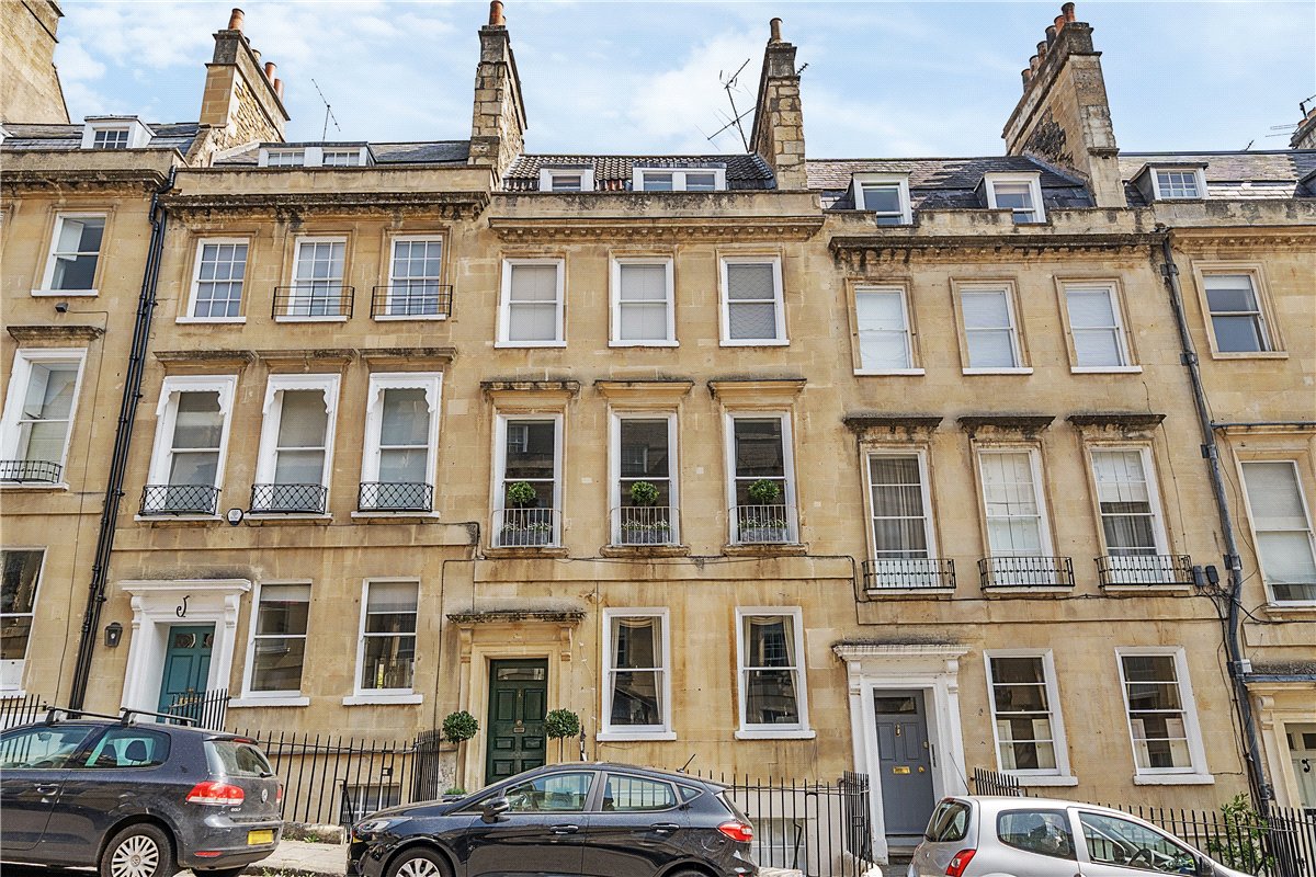 1 bedroom Flat, Russell Street, Bath, BA1 - Available