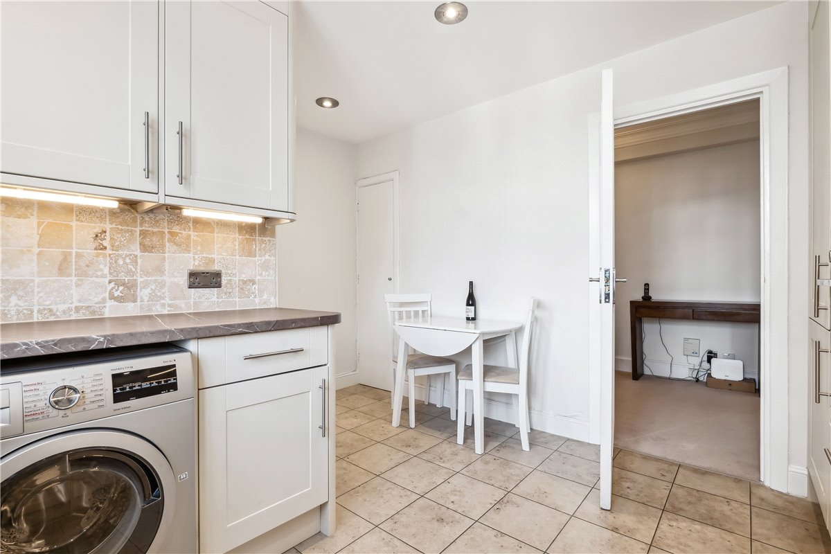 2 bedroom Flat, Chesterfield Gardens, Mayfair, W1J - , Image 13