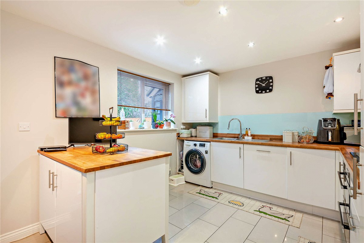 3 bedroom House, Blake Road, Hermitage, RG18 - Sold, Image 2