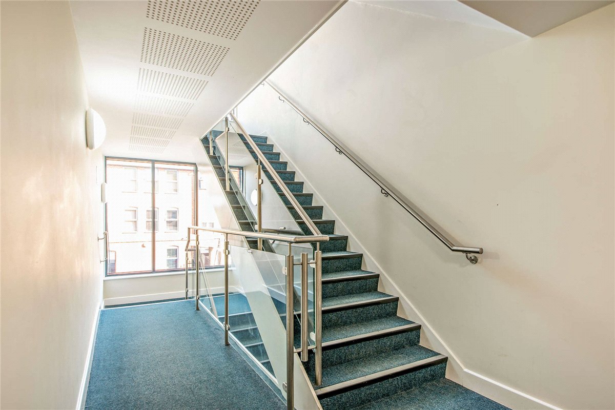 2 bedroom Flat, West Street, Newbury, RG14 - Sold STC, Image 12