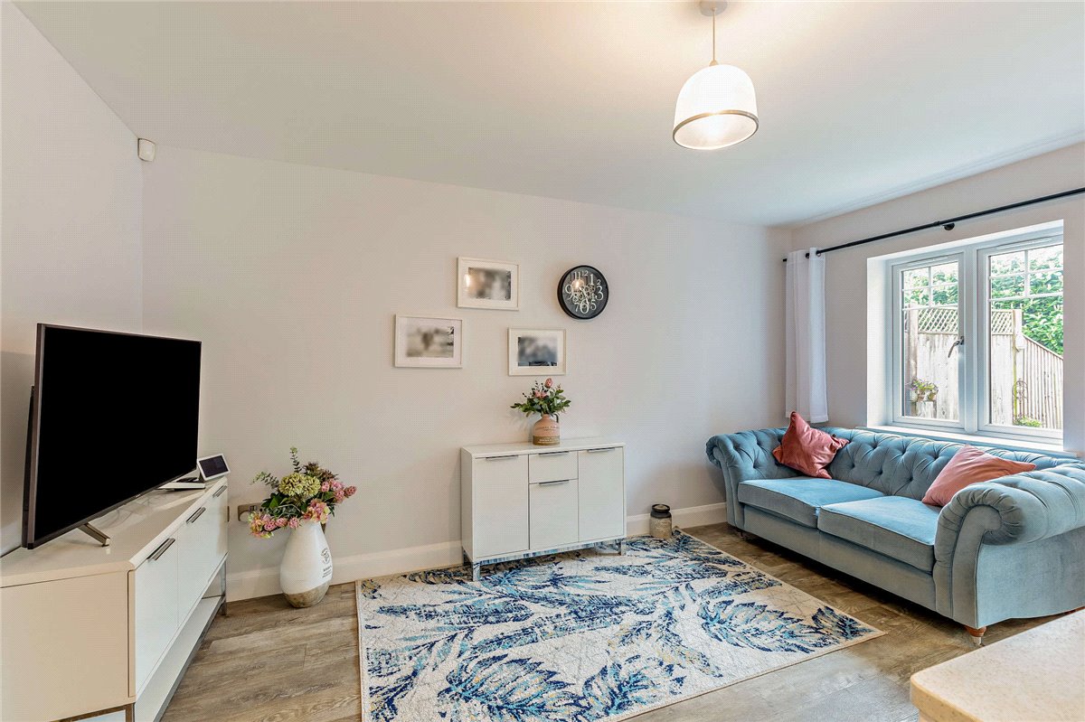 5 bedroom House, The Dolmans, Shaw, RG14 - Sold, Image 11