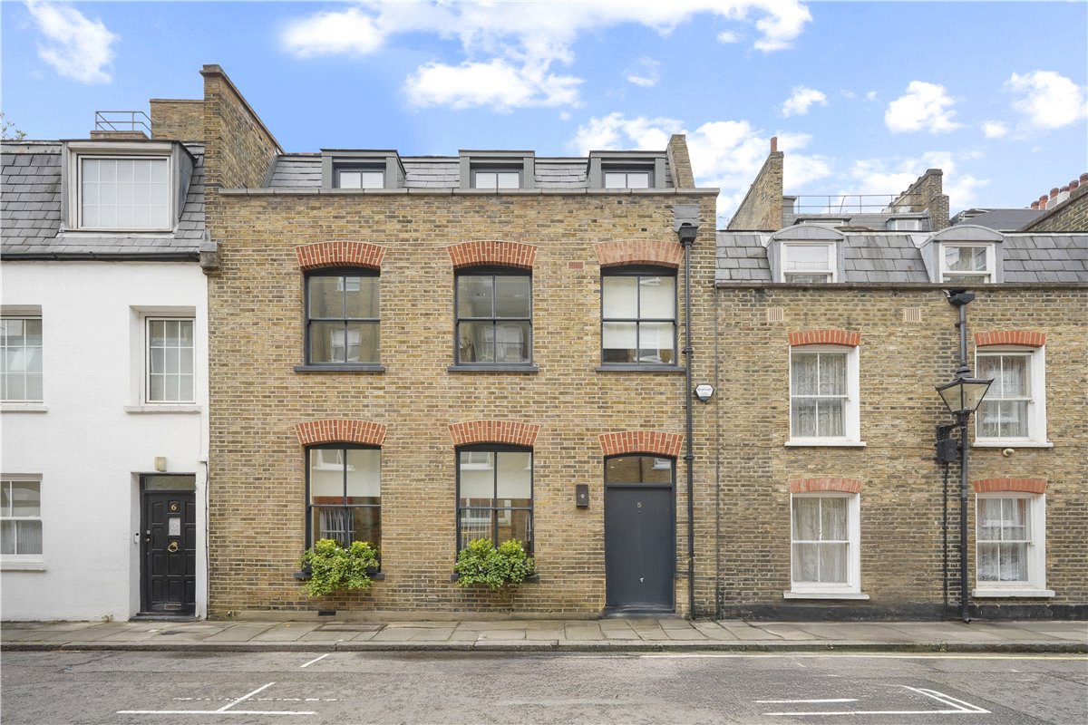 3 bedroom House, Bingham Place, London, W1U - Available