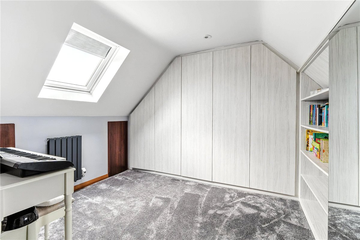 7 bedroom House, Kides Crescent, Longstanton, CB24 - Available, Image 2