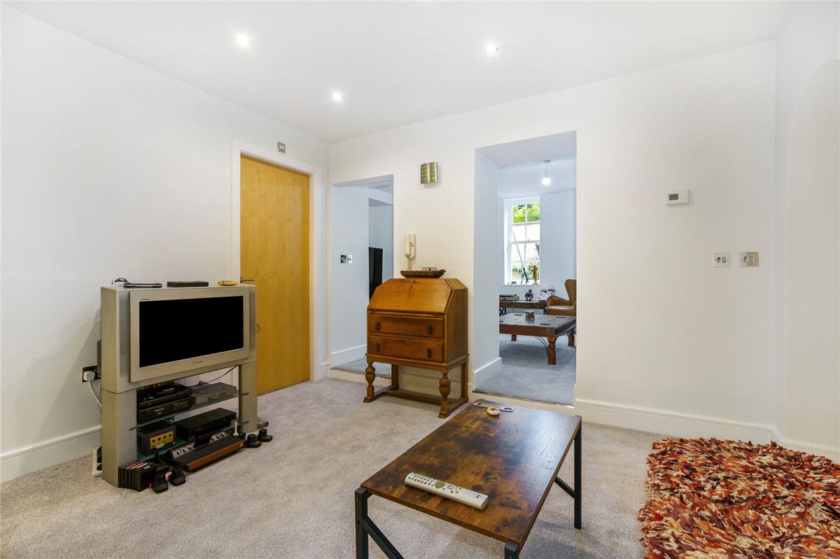 1 bedroom Flat, The Mount, York, YO24 - Available, Image 2