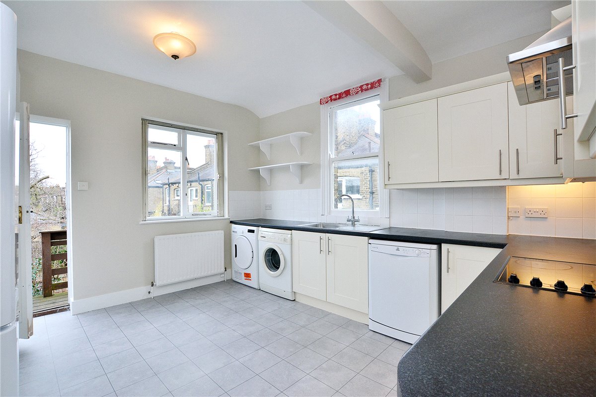 2 bedroom Maisonette, North Worple Way, London, SW14 - 