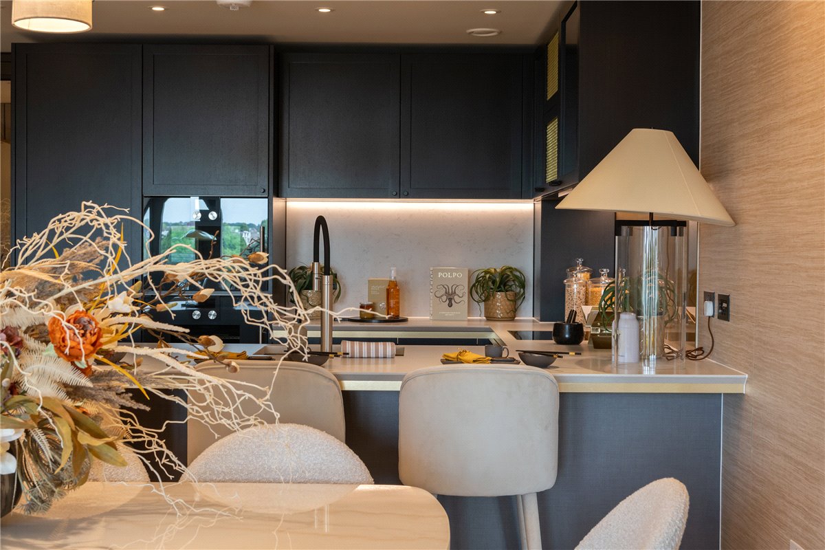 4 bedroom Flat, Waterfront Drive, Chelsea Waterfront, SW10 - Available, Image 2