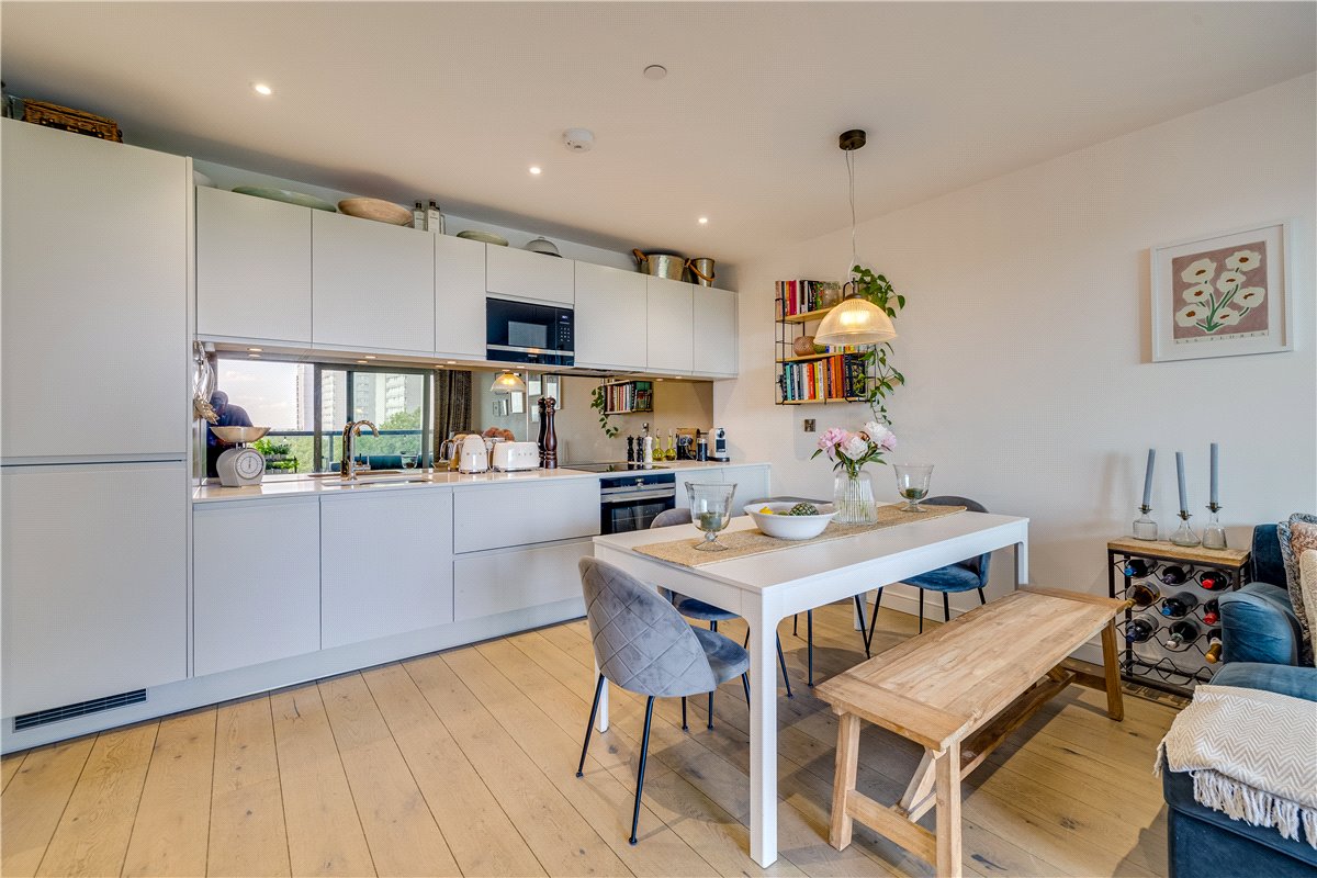 1 bedroom Flat, Buckhold Road, London, SW18 - Available, Image 6