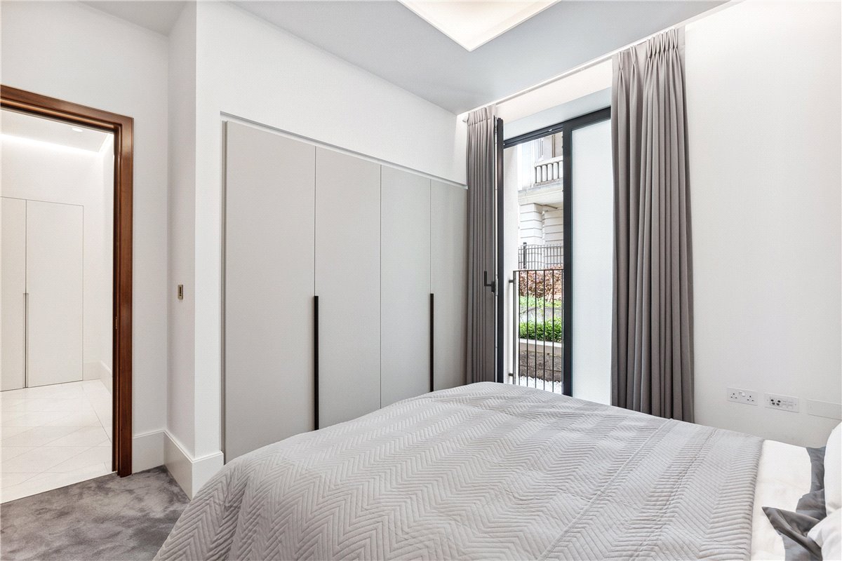 1 bedroom Flat, Lancer Square, London, W8 - Available, Image 2