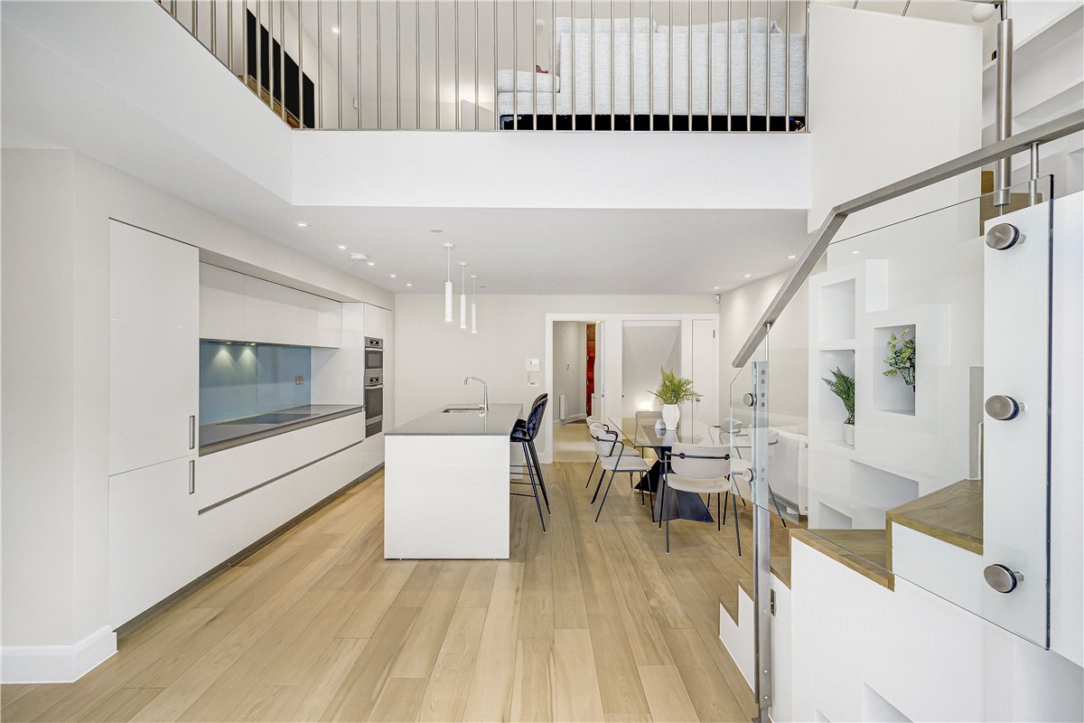 3 bedroom House, Cavendish Mews South, Marylebone, W1W - Available, Image 1