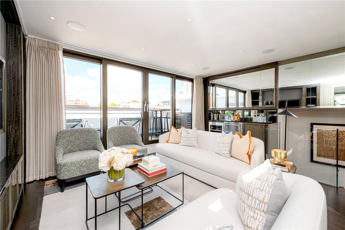 3 bedroom Flat, Prince of Wales Terrace, London, W8 - Available