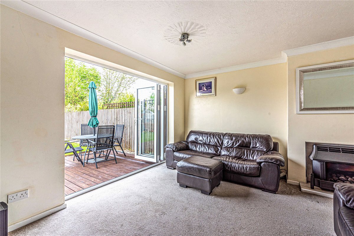 3 bedroom House, Charter Road, Newbury, RG14 - Sold, Image 2