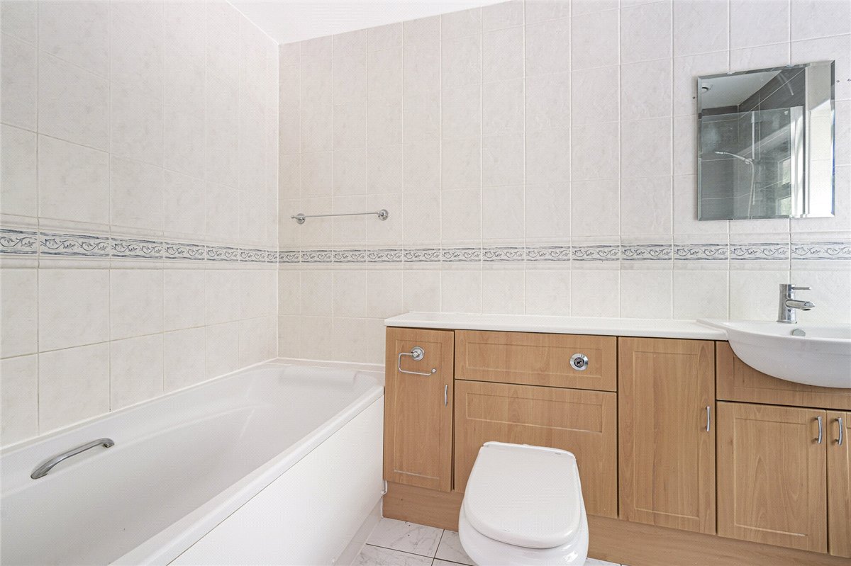 6 bedroom Bungalow, Nash Lee Lane, Wendover, HP22 - Let Agreed, Image 13