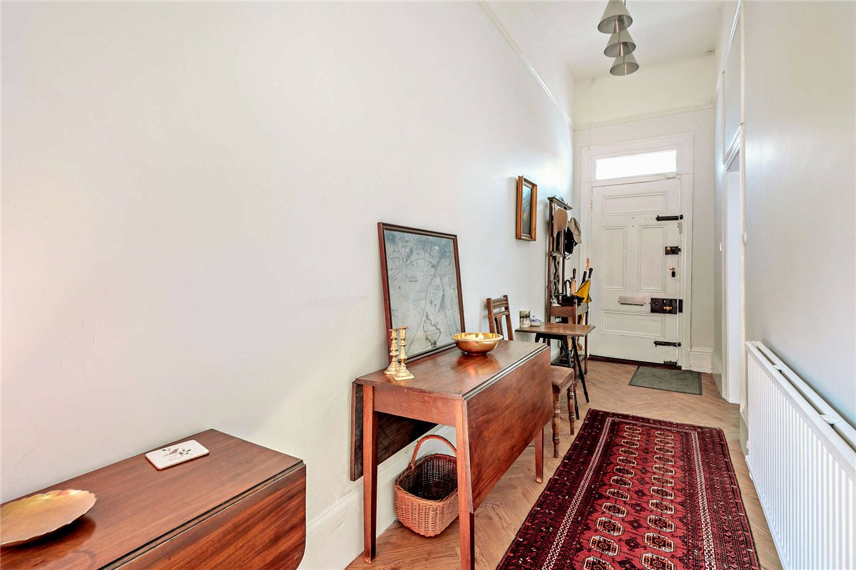 5 bedroom House, High Street, Hungerford, RG17 - Available, Image 9