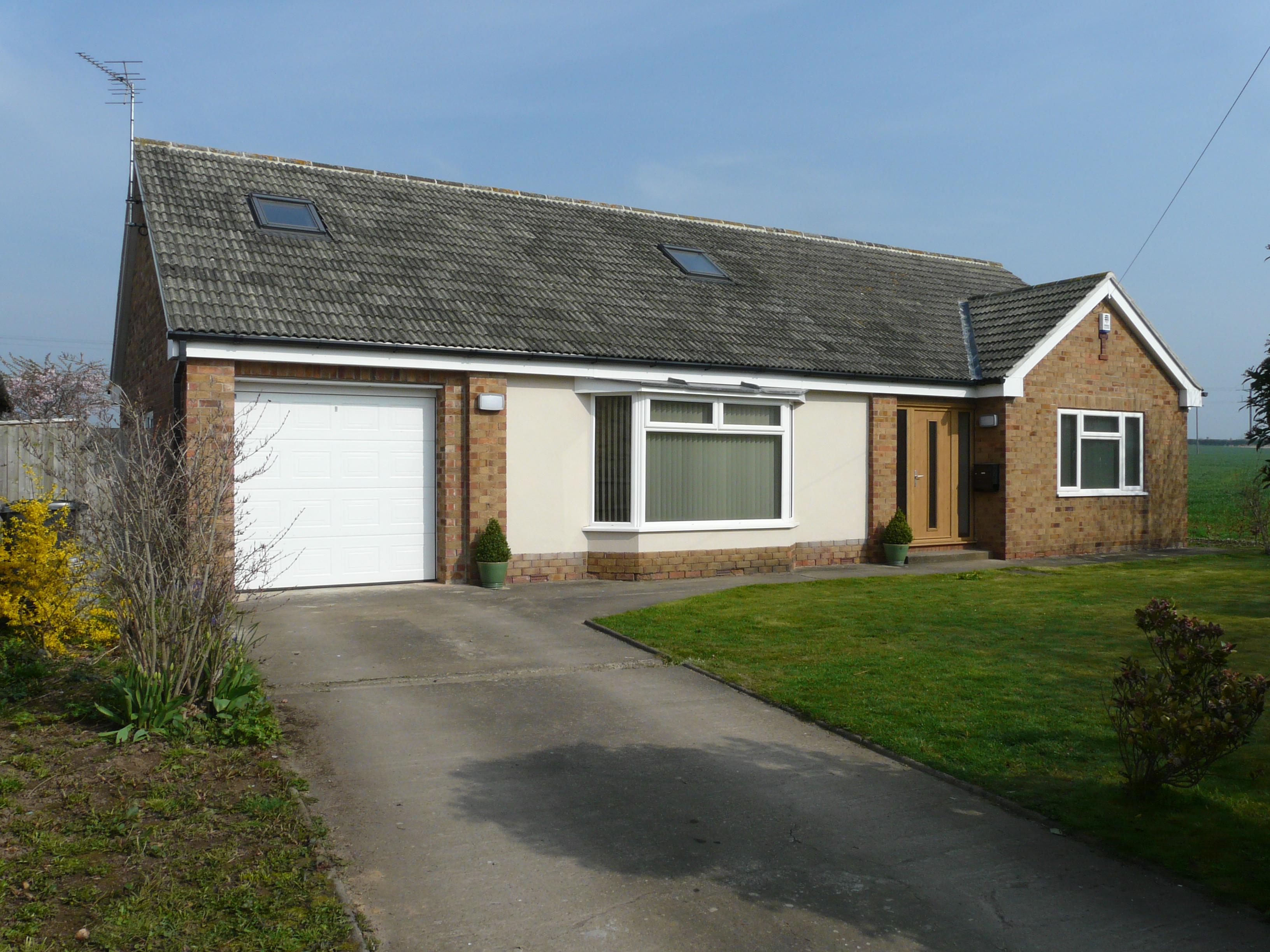 5 bedroom House, Back Lane, Langthorpe, YO51 - Let Agreed