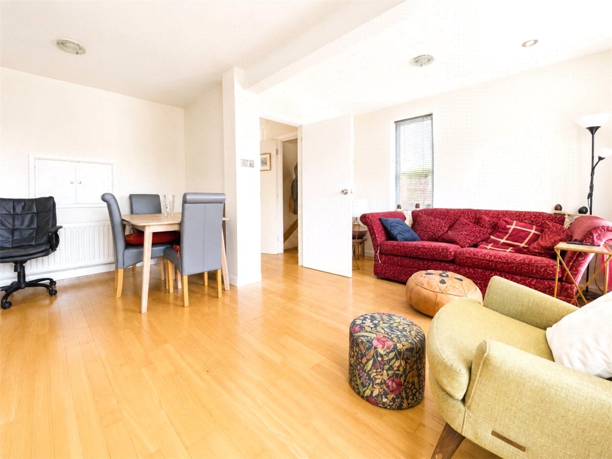 3 bedroom House, Edgar Road, Winchester, SO23 - Available, Image 5