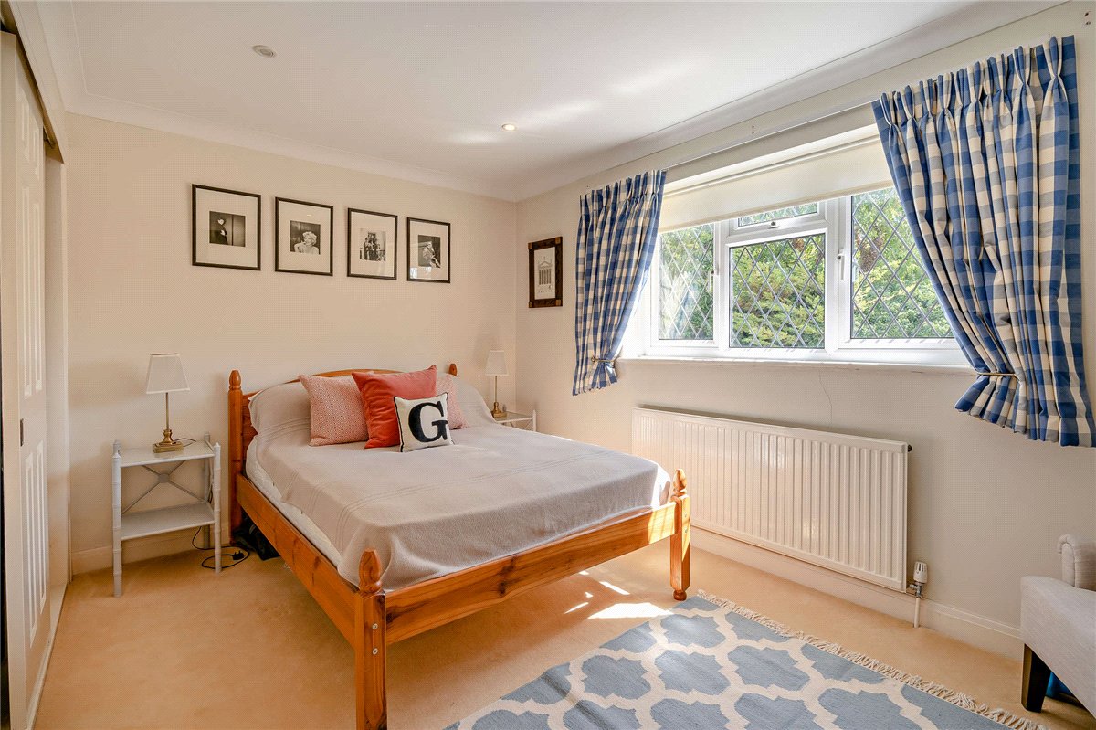 4 bedroom House, The Croft, Church Street, RG17 - Available, Image 9
