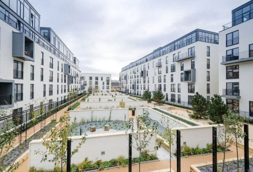 2 bedroom Flat, Midland Road, Bath, BA2 - Available, Image 1