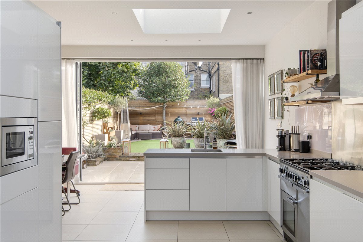 2 bedroom Maisonette, Ramsden Road, London, SW12 - Sold, Image 17