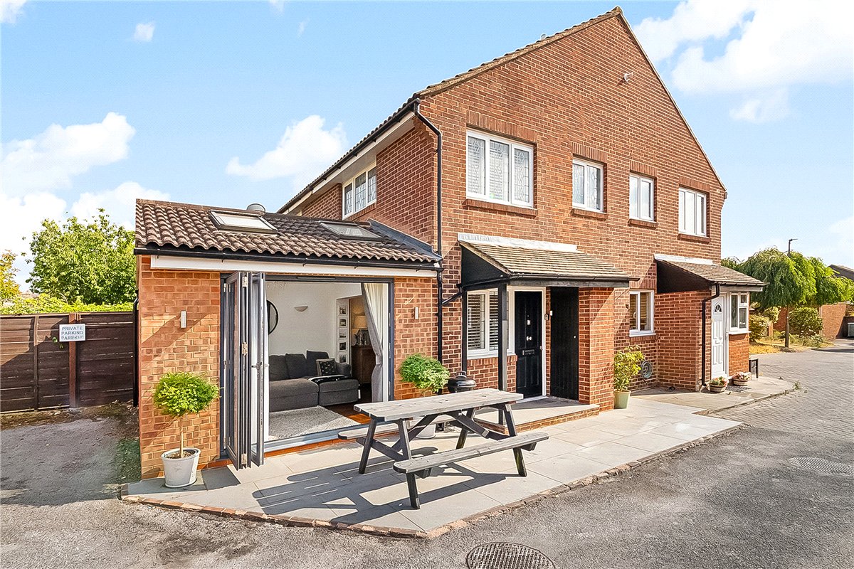 1 bedroom House, St. Benet's Close, London, SW17 - Available, Image 2