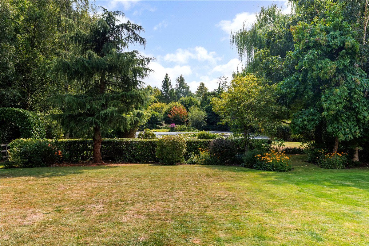 7 bedroom House, Milton Lilbourne, Pewsey, SN9 - Available, Image 3