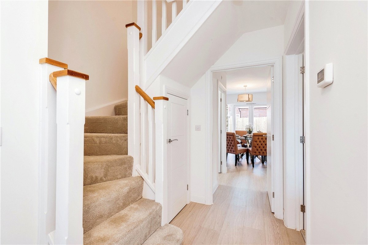 4 bedroom House, Princess Gardens, Bishops Green, RG20 - Available, Image 2