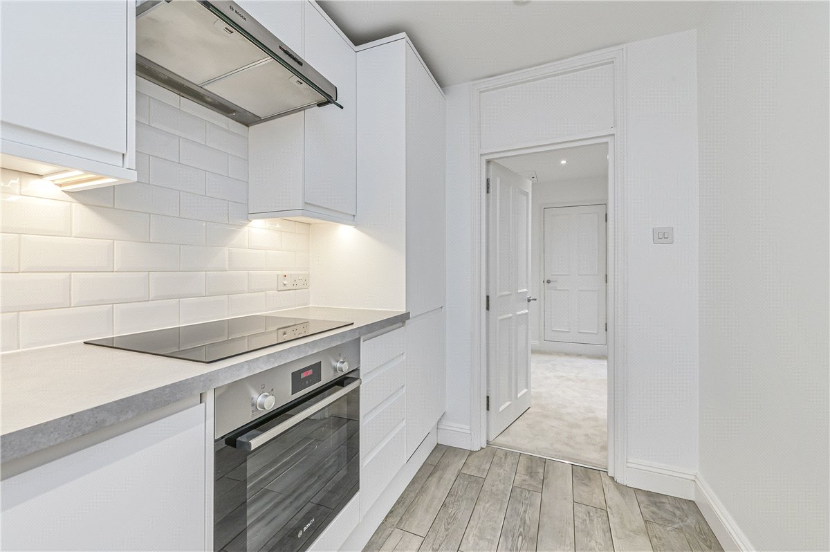 3 bedroom Flat, Upper Wimpole Street, Marylebone, W1G - Available, Image 17