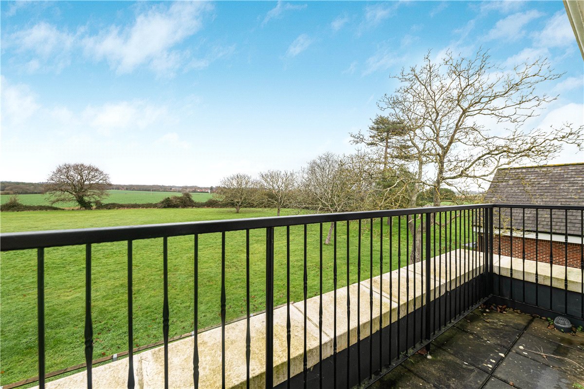 2 bedroom Flat, Ford Road, Tortington, BN18 - Available, Image 12