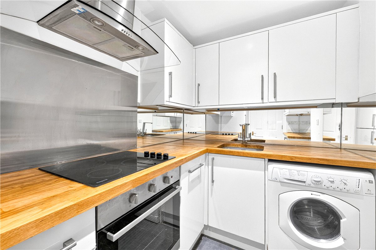 2 bedroom Flat, Queens Gate, South Kensington, SW7 - Available, Image 2