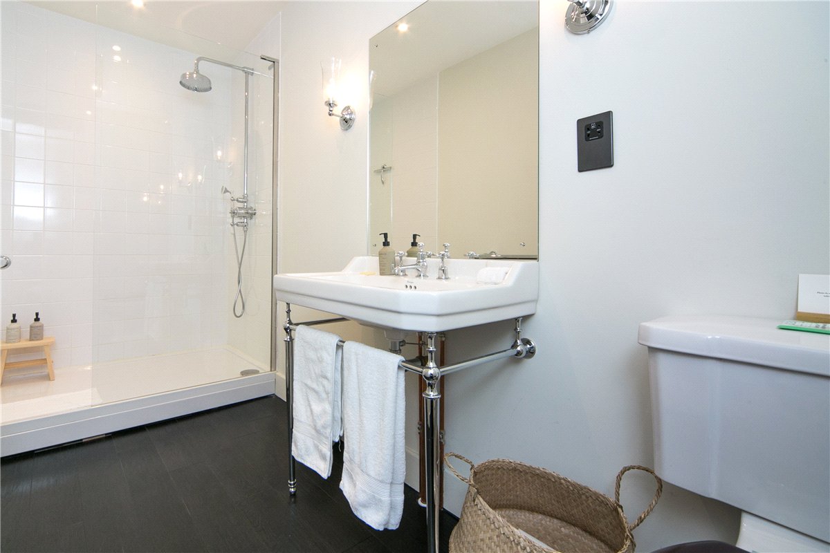 11 bedroom House, Talsarnau, Gwynedd, LL47 - Available, Image 25