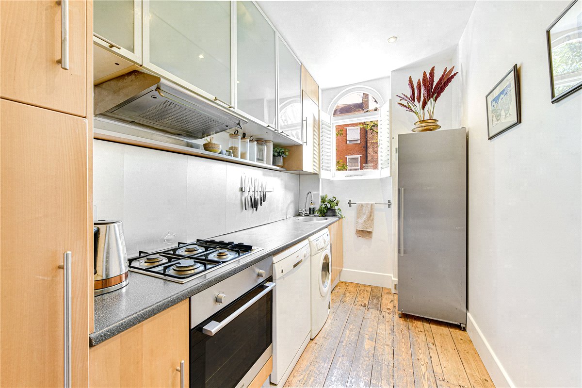 2 bedroom Flat, Nightingale Lane, London, SW12 - Sold STC, Image 7