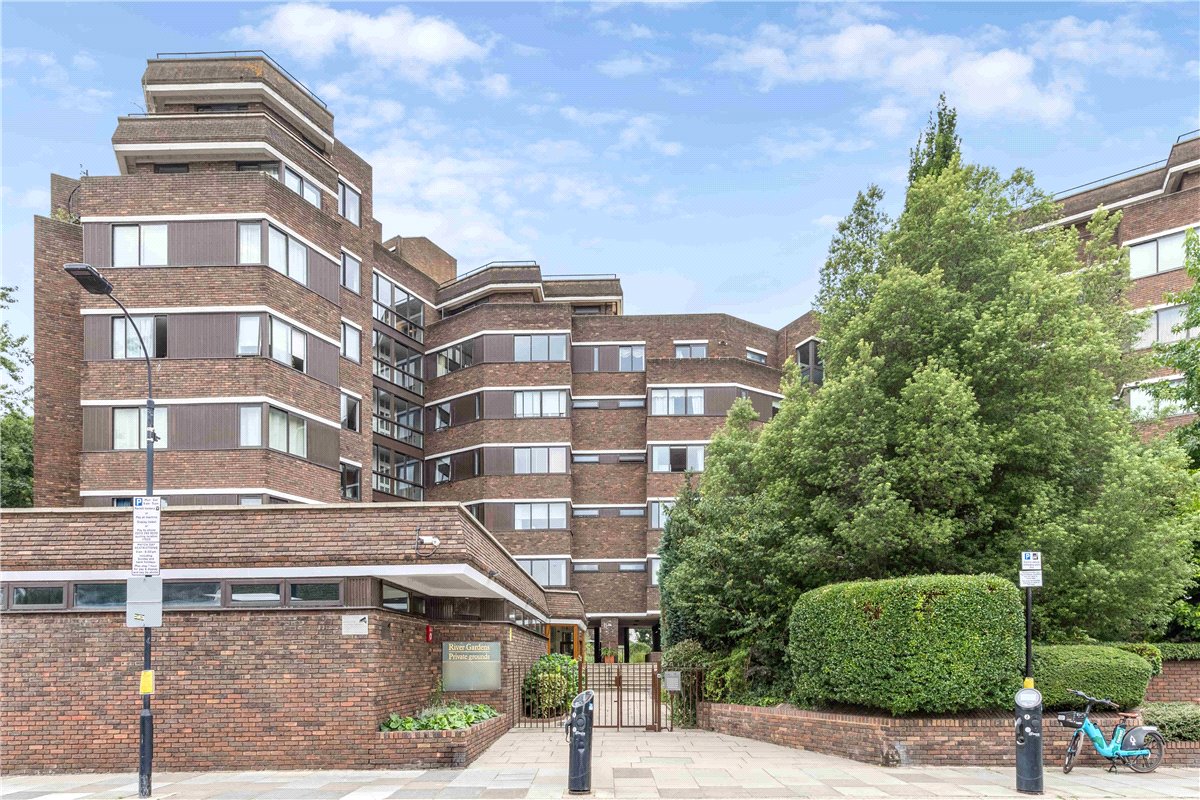 2 bedroom Flat, Alder Lodge, 73 Stevenage Road, SW6 - Sold, Image 2