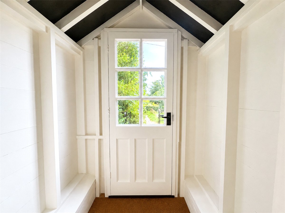 2 bedroom Bungalow, Church Street, Micheldever, SO21 - Let Agreed, Image 4