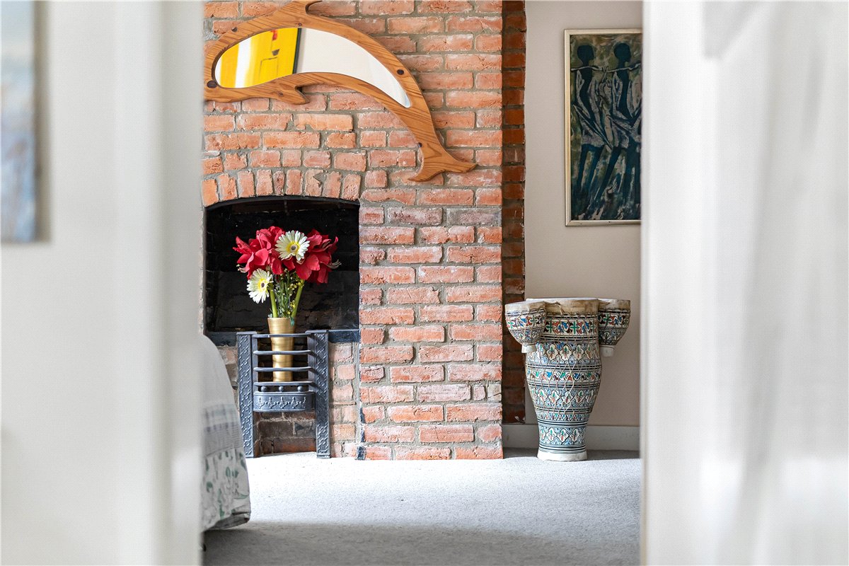 3 bedroom House, Wellington Place, High Street, SN8 - Available, Image 9