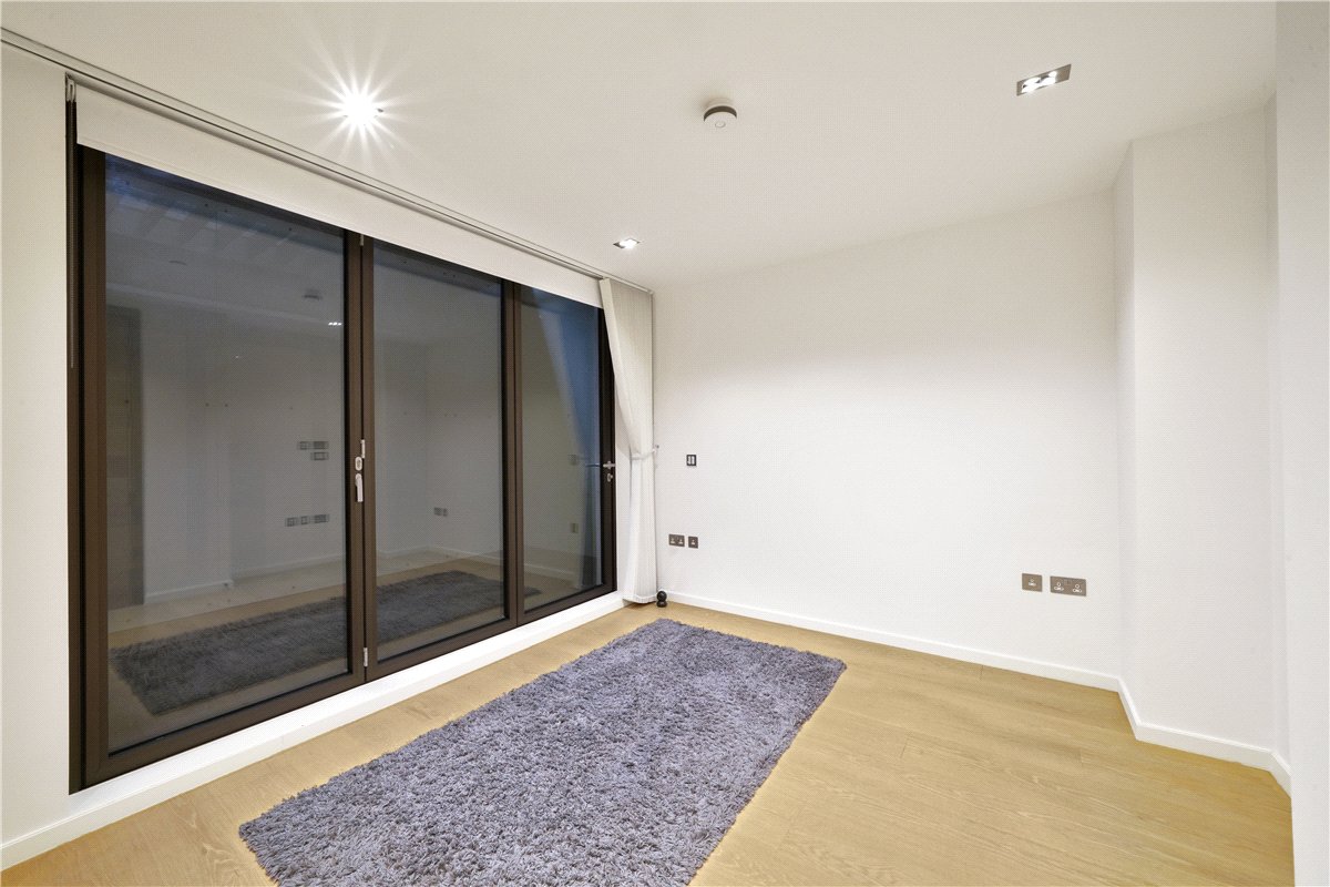 2 bedroom Flat, Grosvenor Hill, London, W1K - Available, Image 7