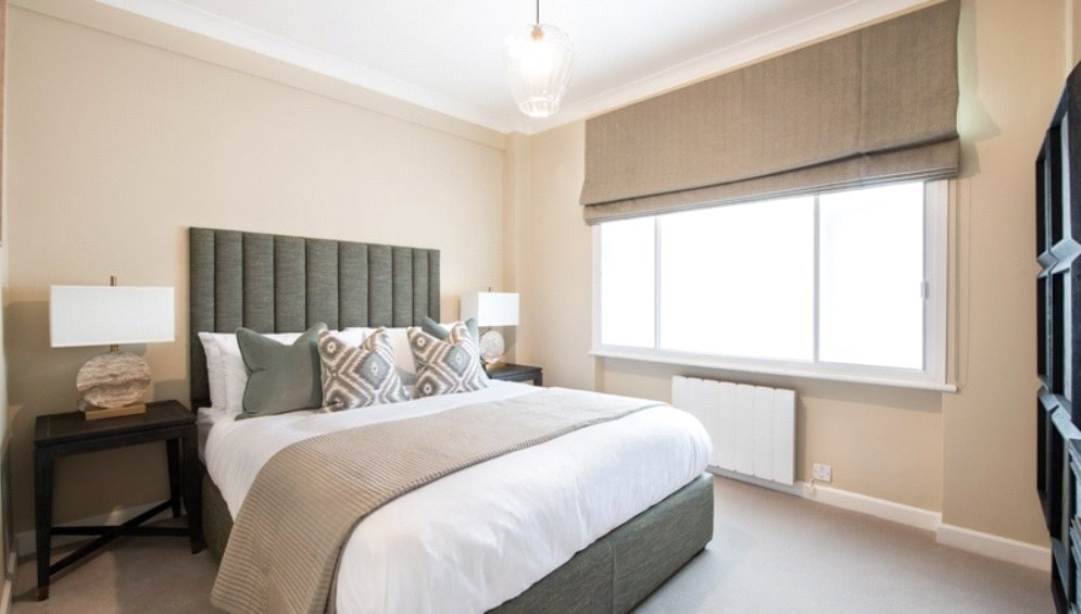 3 bedroom Flat, Hill Street, Mayfair, W1J - Available