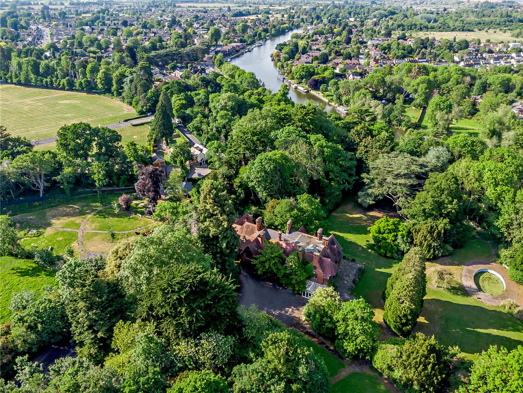 5.5 Sq Ft Country Estate, Priest Hill, Old Windsor, SL4 - Available