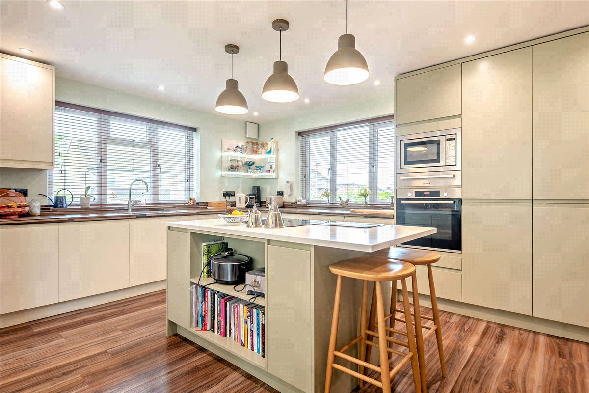 4 bedroom House, King John Road, Kingsclere, RG20 - Available, Image 6