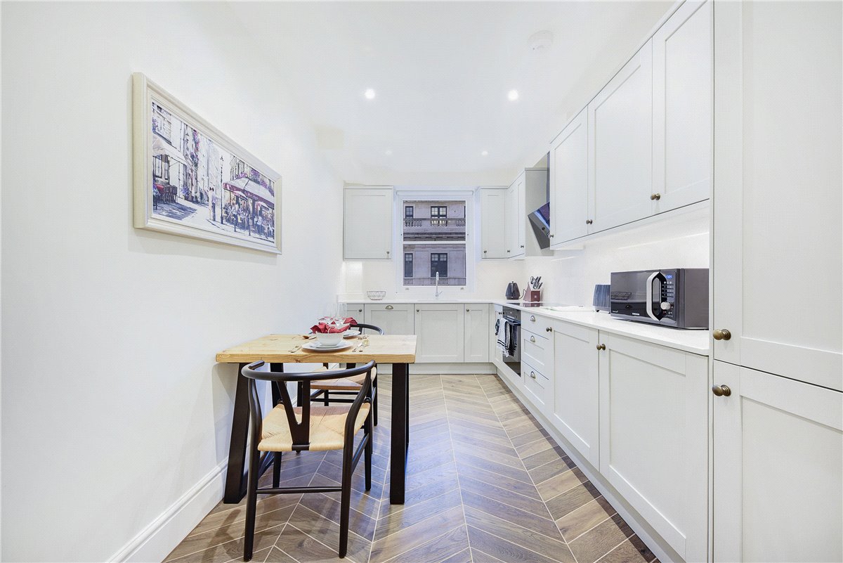 4 bedroom Flat, Harley Street, Marylebone, W1G - Available, Image 18