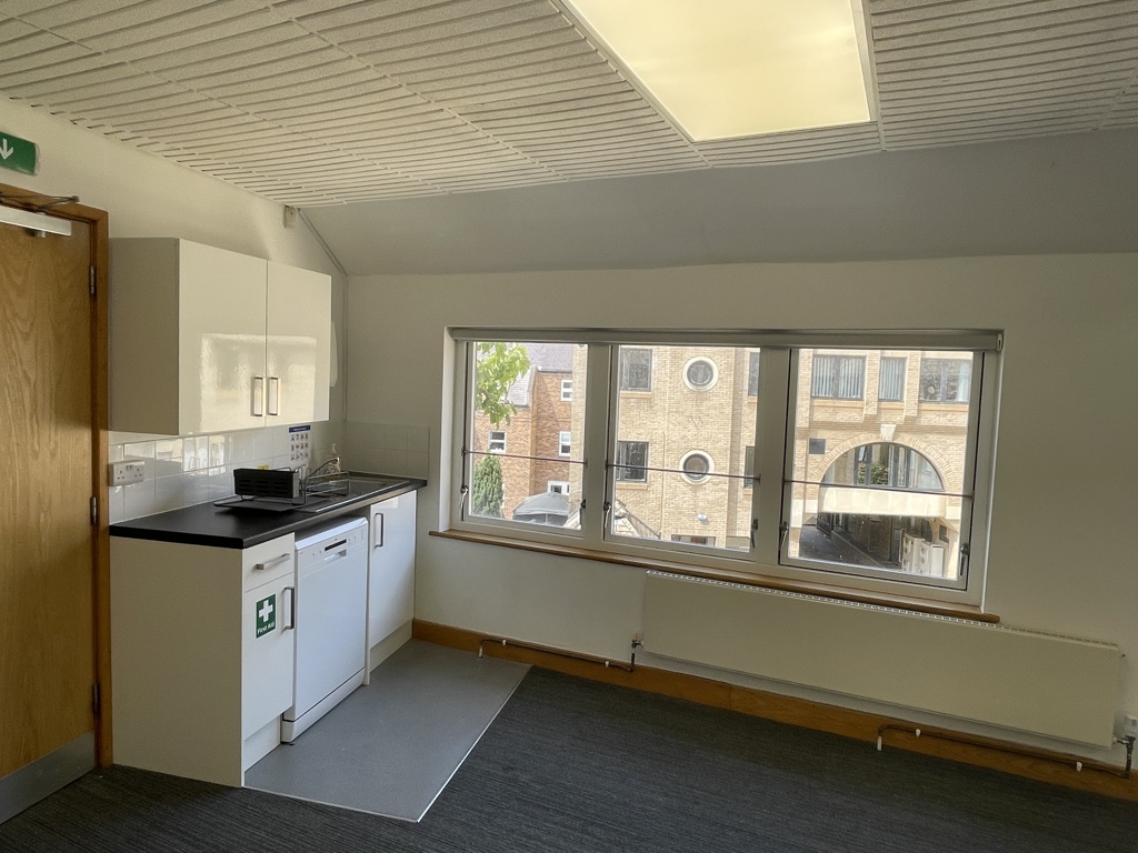803 to 2816 Sq Ft, St. Aldates Courtyard, Oxford, OX1 - Available, Image 3