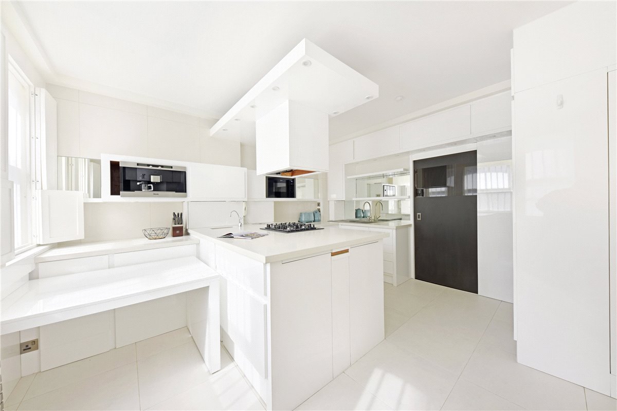 3 bedroom Flat, Rosary Gardens, South Kensington, SW7 - Available, Image 8
