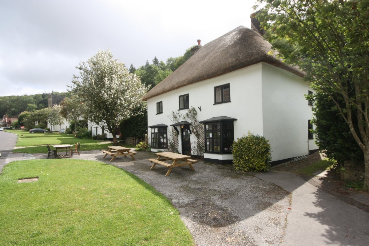 5 bedroom House, Milton Abbas, Blandford Forum, DT11 - Sold