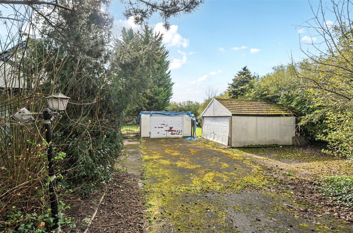 2 bedroom Bungalow, Chester Road, Preston Brook, WA7 - Available, Image 6