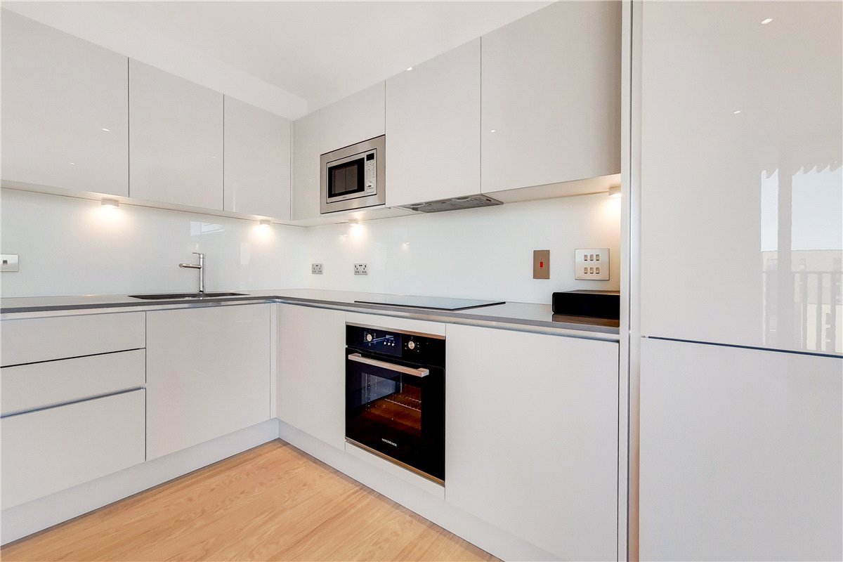 1 bedroom Flat, Greyhound Parade, Wimbledon Grounds, London, SW17 - , Image 3